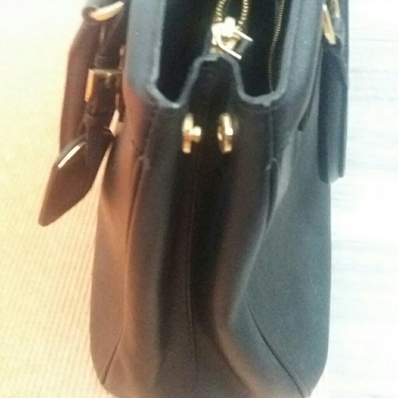 Prada Saffiano Lux Tote BN 2402 - Picture 3 of 10